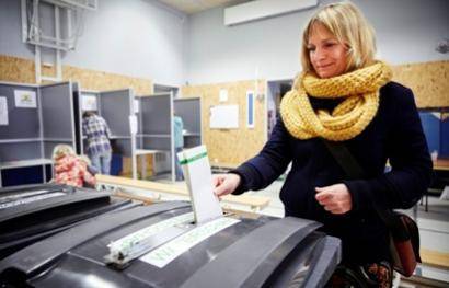 Foto Stembiljet in stembus voor waterschap